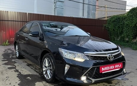 Toyota Camry, 2017 год, 2 500 000 рублей, 3 фотография