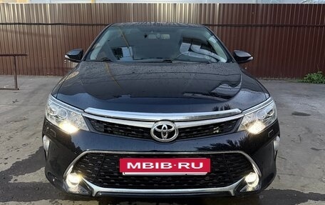 Toyota Camry, 2017 год, 2 500 000 рублей, 2 фотография