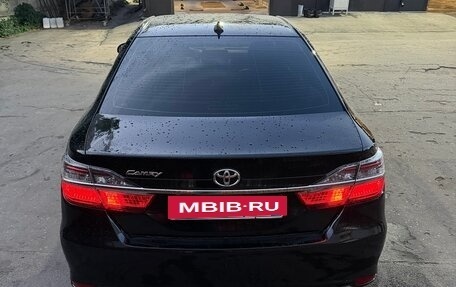Toyota Camry, 2017 год, 2 500 000 рублей, 6 фотография