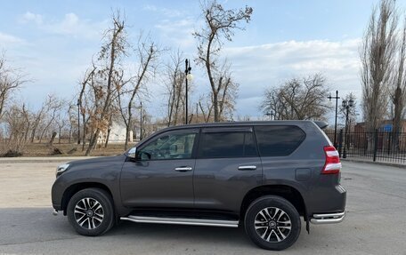 Toyota Land Cruiser Prado 150 рестайлинг 2, 2014 год, 3 500 000 рублей, 4 фотография
