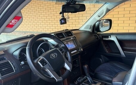 Toyota Land Cruiser Prado 150 рестайлинг 2, 2014 год, 3 500 000 рублей, 6 фотография