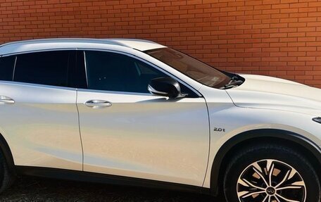 Infiniti QX30, 2017 год, 2 490 000 рублей, 2 фотография
