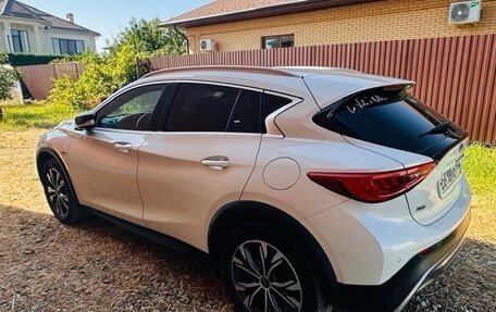 Infiniti QX30, 2017 год, 2 490 000 рублей, 4 фотография