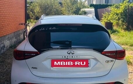 Infiniti QX30, 2017 год, 2 490 000 рублей, 3 фотография