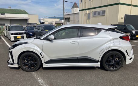 Toyota C-HR I рестайлинг, 2021 год, 1 715 000 рублей, 3 фотография