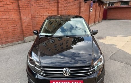 Volkswagen Polo VI (EU Market), 2018 год, 1 300 000 рублей, 1 фотография