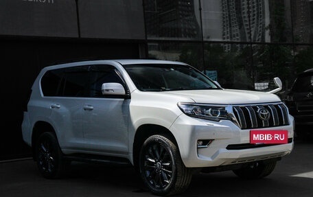 Toyota Land Cruiser Prado 150 рестайлинг 2, 2018 год, 4 900 000 рублей, 3 фотография