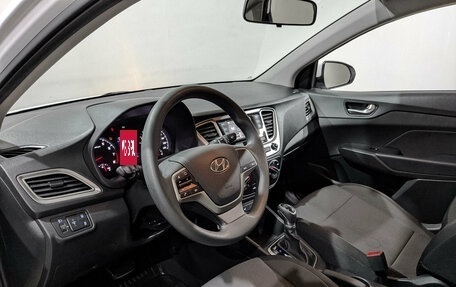 Hyundai Solaris II рестайлинг, 2022 год, 1 755 000 рублей, 15 фотография
