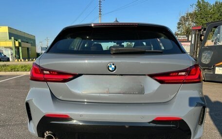 BMW 1 серия, 2022 год, 1 820 000 рублей, 6 фотография