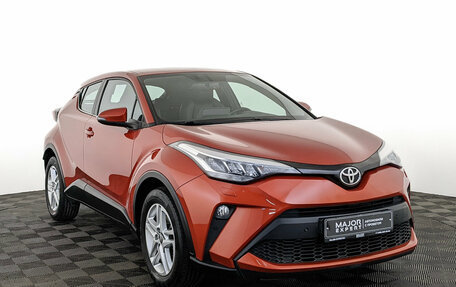 Toyota C-HR I рестайлинг, 2020 год, 2 800 000 рублей, 3 фотография