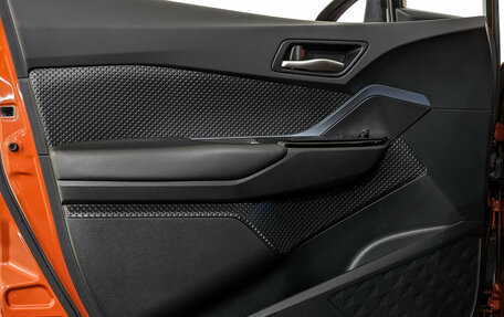 Toyota C-HR I рестайлинг, 2020 год, 2 800 000 рублей, 18 фотография
