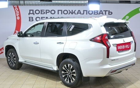 Mitsubishi Montero Sport, 2022 год, 4 150 000 рублей, 7 фотография