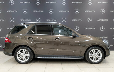 Mercedes-Benz M-Класс, 2014 год, 3 300 000 рублей, 4 фотография