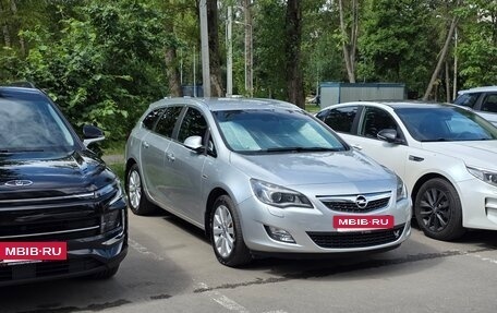 Opel Astra J, 2011 год, 1 100 000 рублей, 8 фотография