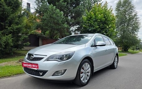 Opel Astra J, 2011 год, 1 100 000 рублей, 21 фотография