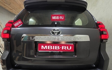 Toyota Land Cruiser Prado 150 рестайлинг 2, 2022 год, 9 110 000 рублей, 3 фотография