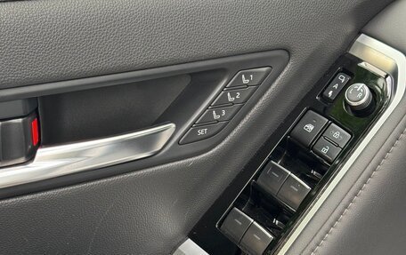 Toyota Land Cruiser, 2021 год, 7 100 000 рублей, 16 фотография