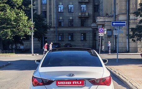 Hyundai Sonata VI, 2012 год, 1 100 000 рублей, 6 фотография