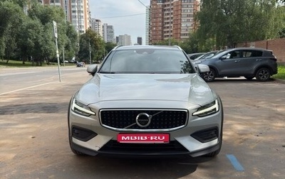 Volvo V60 Cross Country II, 2019 год, 3 750 000 рублей, 1 фотография