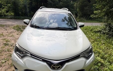 Toyota RAV4, 2018 год, 2 350 000 рублей, 1 фотография