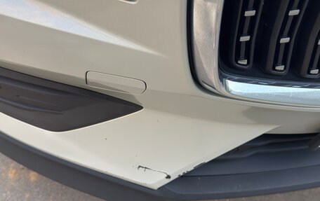 Volvo V60 Cross Country II, 2019 год, 3 750 000 рублей, 10 фотография