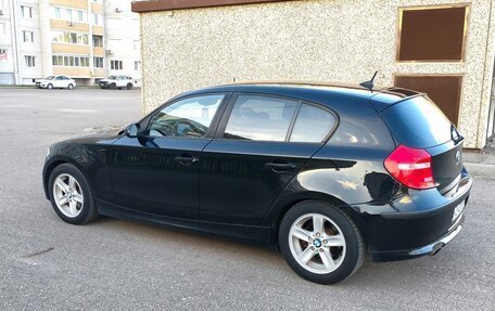 BMW 1 серия, 2009 год, 880 000 рублей, 2 фотография