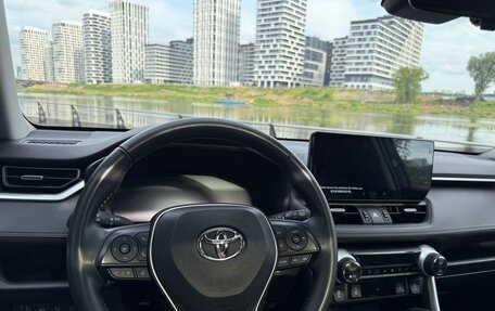 Toyota RAV4, 2024 год, 3 800 000 рублей, 6 фотография