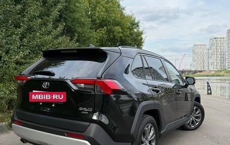 Toyota RAV4, 2024 год, 3 800 000 рублей, 3 фотография