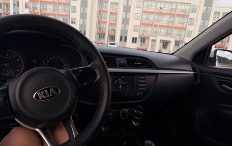 KIA Rio IV, 2018 год, 980 000 рублей, 8 фотография