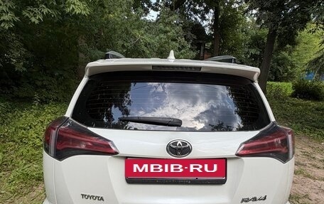 Toyota RAV4, 2018 год, 2 350 000 рублей, 5 фотография