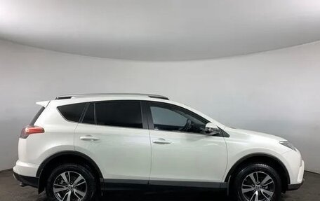 Toyota RAV4, 2018 год, 2 350 000 рублей, 12 фотография