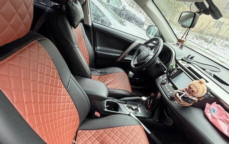 Toyota RAV4, 2018 год, 2 350 000 рублей, 11 фотография
