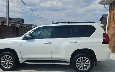 Toyota Land Cruiser Prado 150 рестайлинг 2, 2020 год, 5 300 000 рублей, 4 фотография