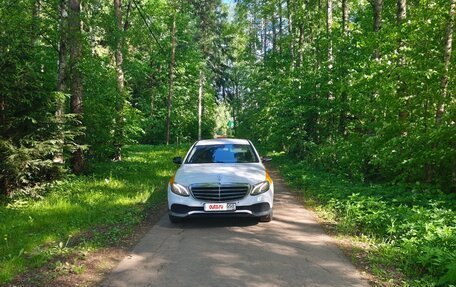 Mercedes-Benz E-Класс, 2020 год, 2 300 000 рублей, 2 фотография
