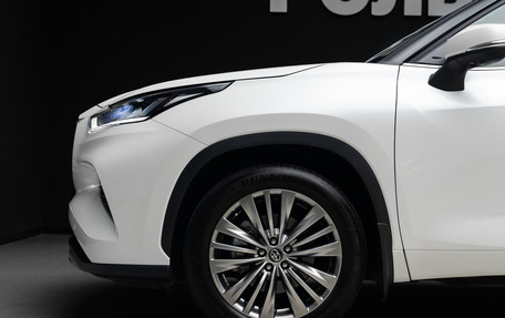 Toyota Highlander, 2024 год, 4 800 000 рублей, 11 фотография