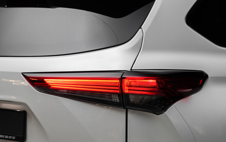 Toyota Highlander, 2024 год, 4 800 000 рублей, 13 фотография