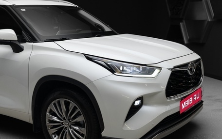 Toyota Highlander, 2024 год, 4 800 000 рублей, 8 фотография