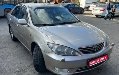 Toyota Camry V40, 2005 год, 930 000 рублей, 1 фотография
