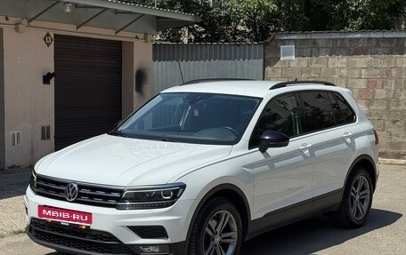 Volkswagen Tiguan II, 2019 год, 2 600 000 рублей, 1 фотография