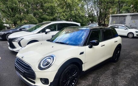 MINI Clubman, 2020 год, 2 700 000 рублей, 5 фотография
