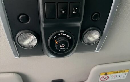 Toyota FJ Cruiser, 2022 год, 7 300 000 рублей, 19 фотография