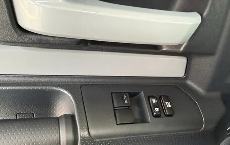 Toyota FJ Cruiser, 2022 год, 7 300 000 рублей, 21 фотография