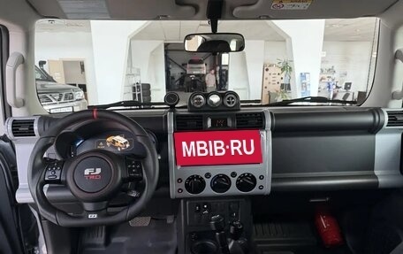 Toyota FJ Cruiser, 2022 год, 7 300 000 рублей, 8 фотография
