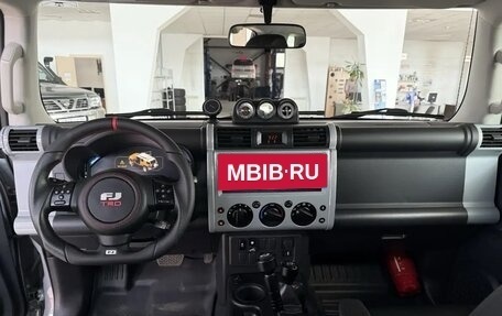 Toyota FJ Cruiser, 2022 год, 7 300 000 рублей, 11 фотография
