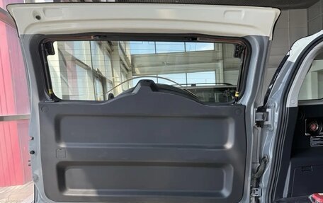 Toyota FJ Cruiser, 2022 год, 7 300 000 рублей, 23 фотография