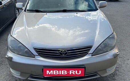 Toyota Camry V40, 2005 год, 930 000 рублей, 2 фотография
