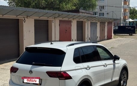 Volkswagen Tiguan II, 2019 год, 2 600 000 рублей, 4 фотография