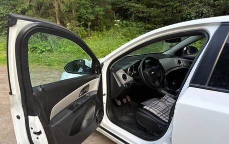 Chevrolet Cruze II, 2011 год, 700 000 рублей, 13 фотография