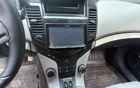 Chevrolet Cruze II, 2011 год, 700 000 рублей, 10 фотография