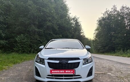 Chevrolet Cruze II, 2011 год, 700 000 рублей, 6 фотография
